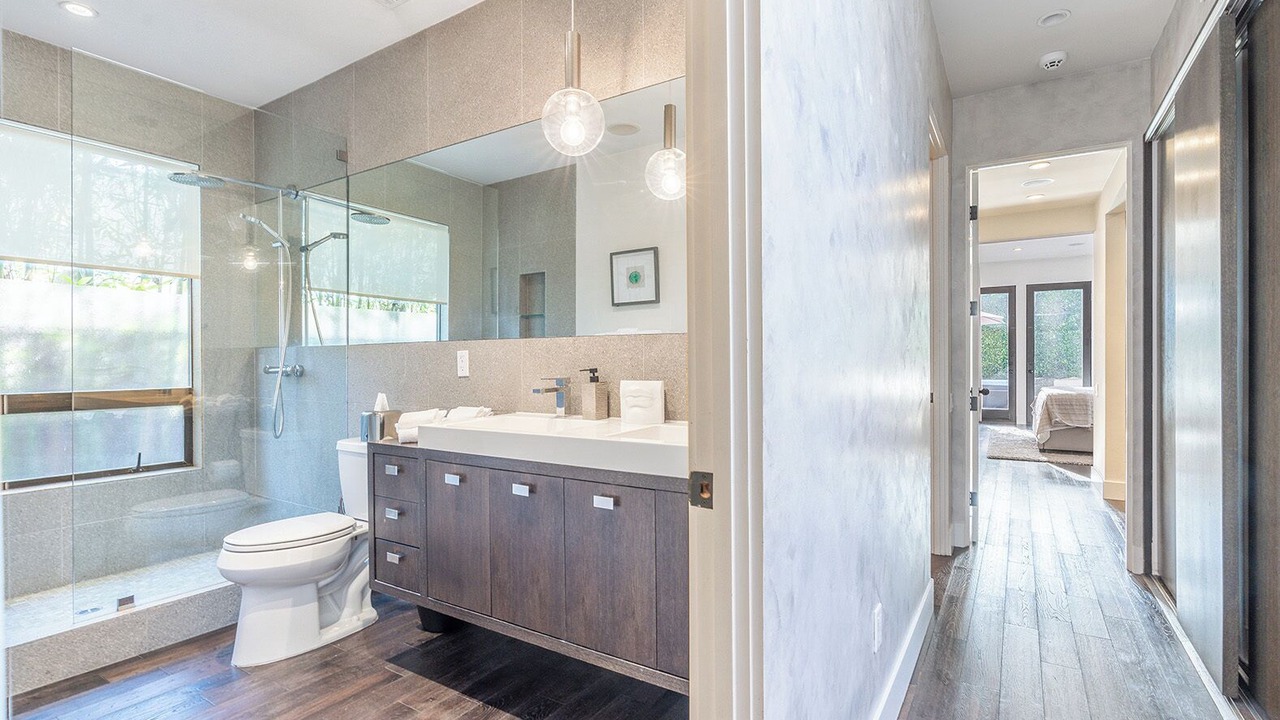 Photo of Bathroom in Beverly Grove