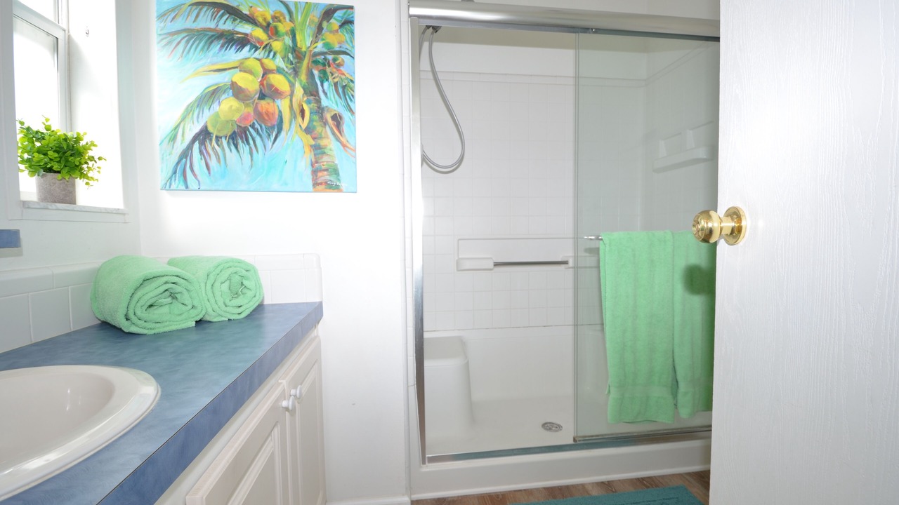Photo of Bathroom in Cudjoe Key