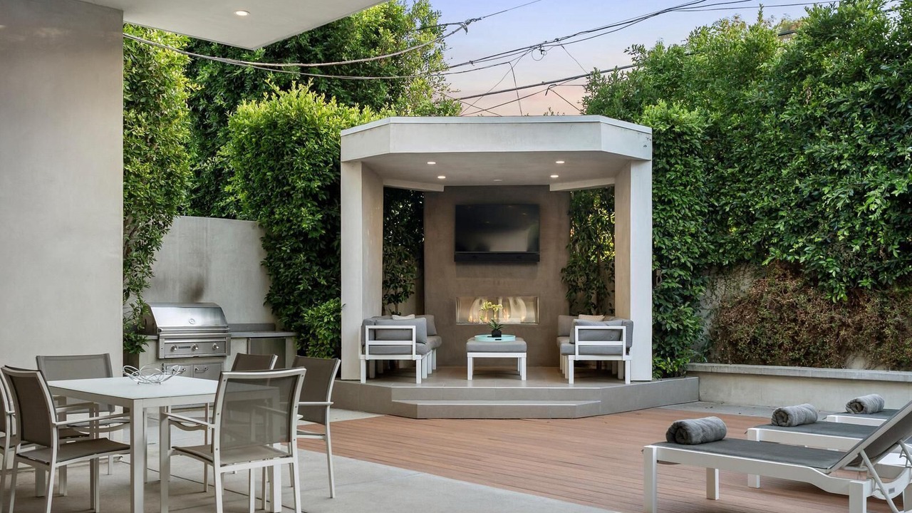 Photo of Outdoor in Beverly Grove