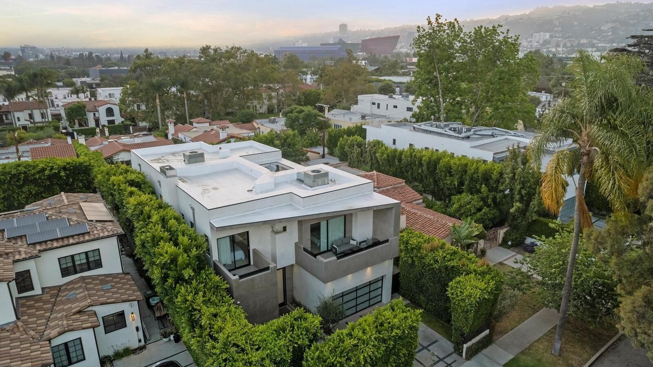 Photo of Outdoor in Beverly Grove