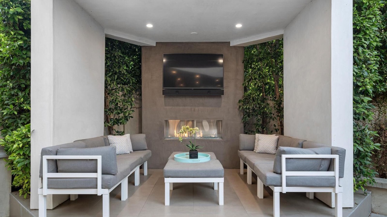 Photo of Patio Balcony in Beverly Grove