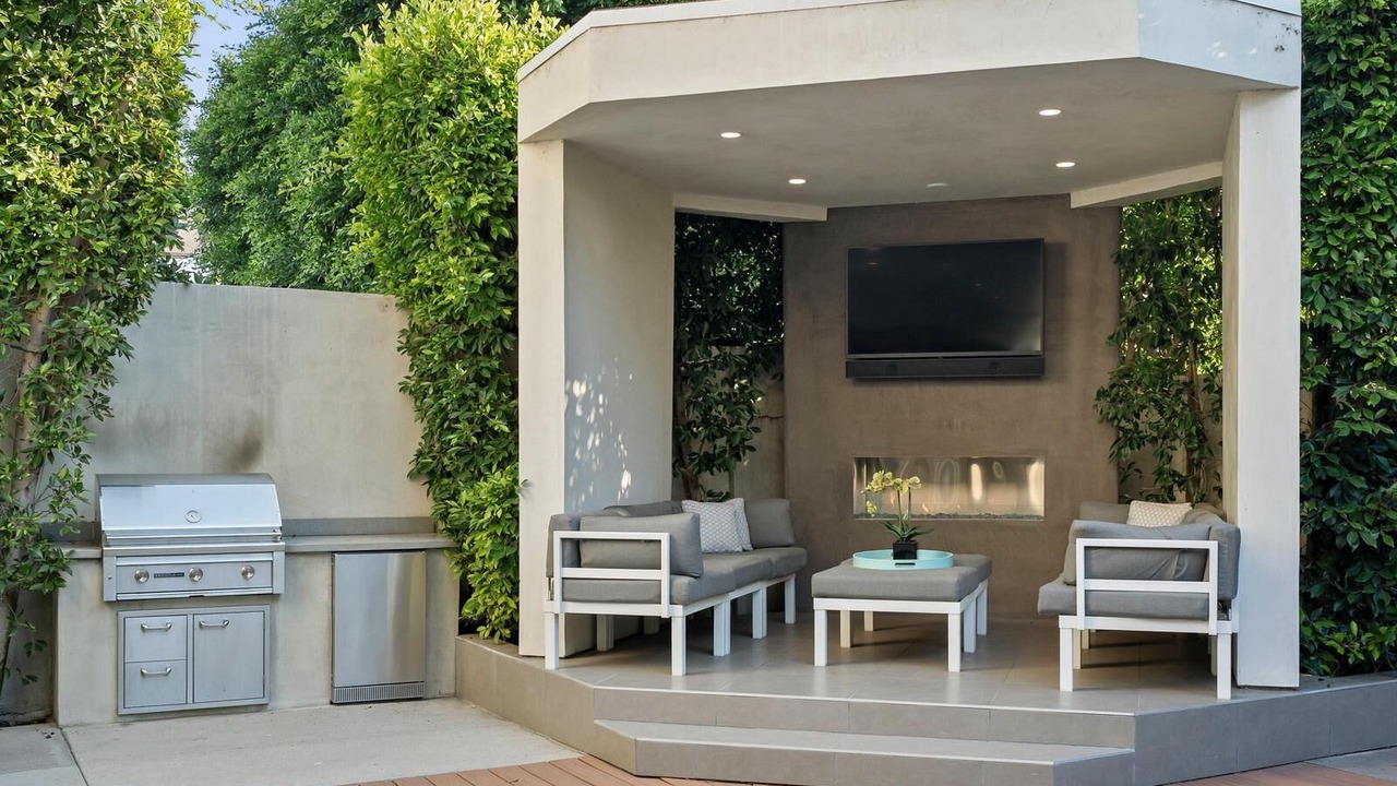 Photo of Patio Balcony in Beverly Grove