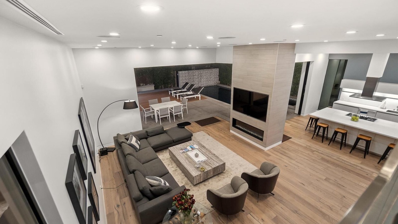 Photo of Livingroom in Beverly Grove