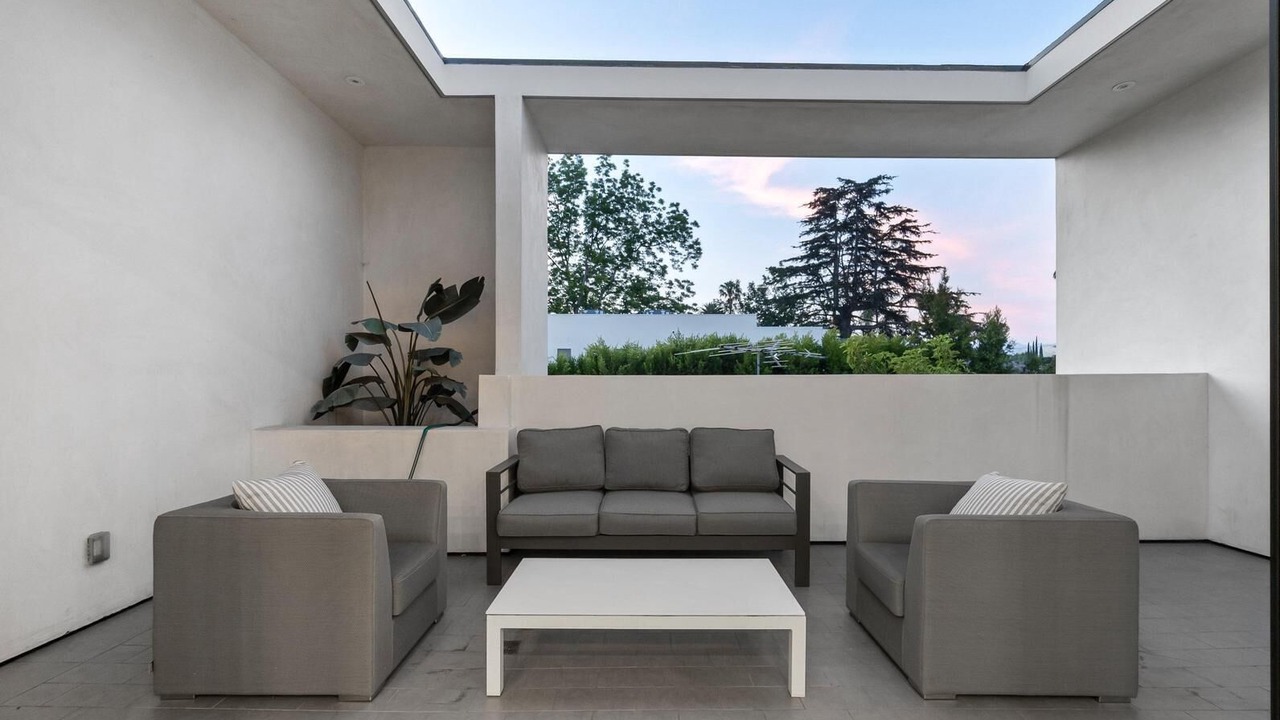 Photo of Outdoor in Beverly Grove