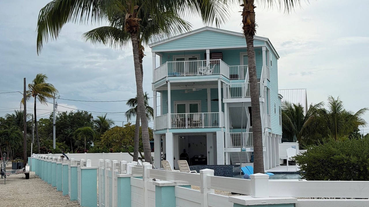 Photo of Outdoor in Breezeswept Beach Estates
