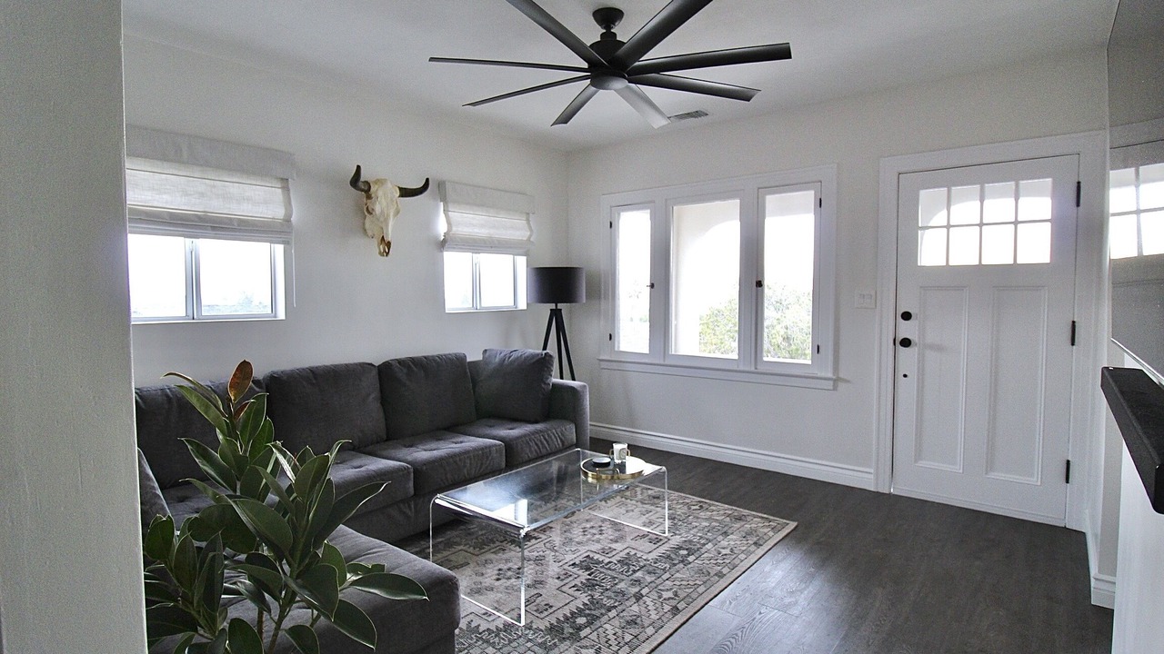 Photo of Livingroom in Los Angeles