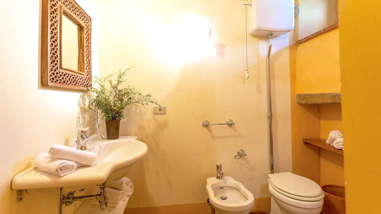 Photo of Bathroom in Cortona