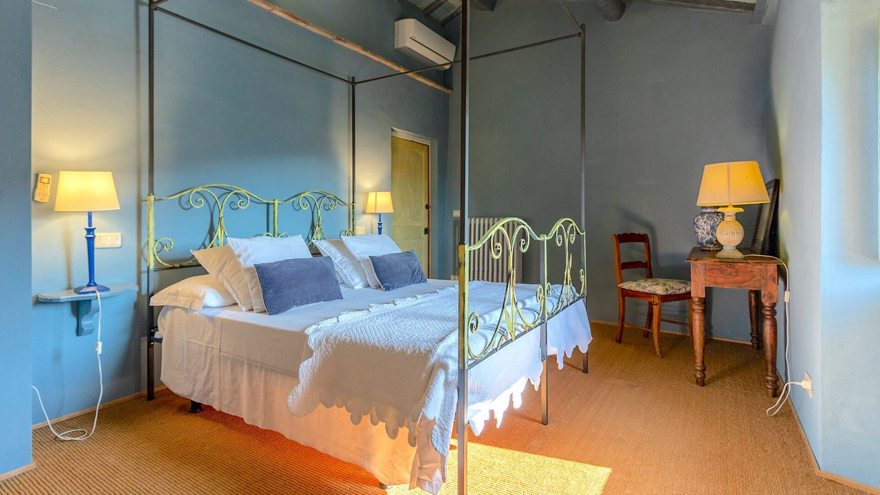 Photo of Bedroom in Cortona