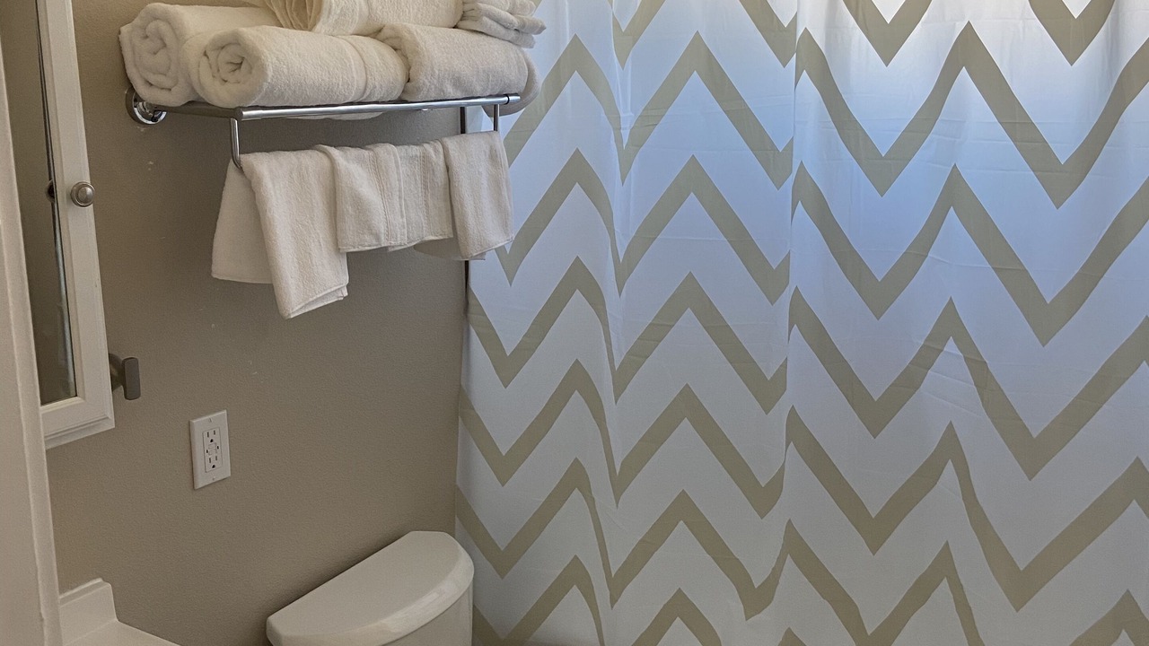 Photo of Bathroom in West Rancho Dominguez
