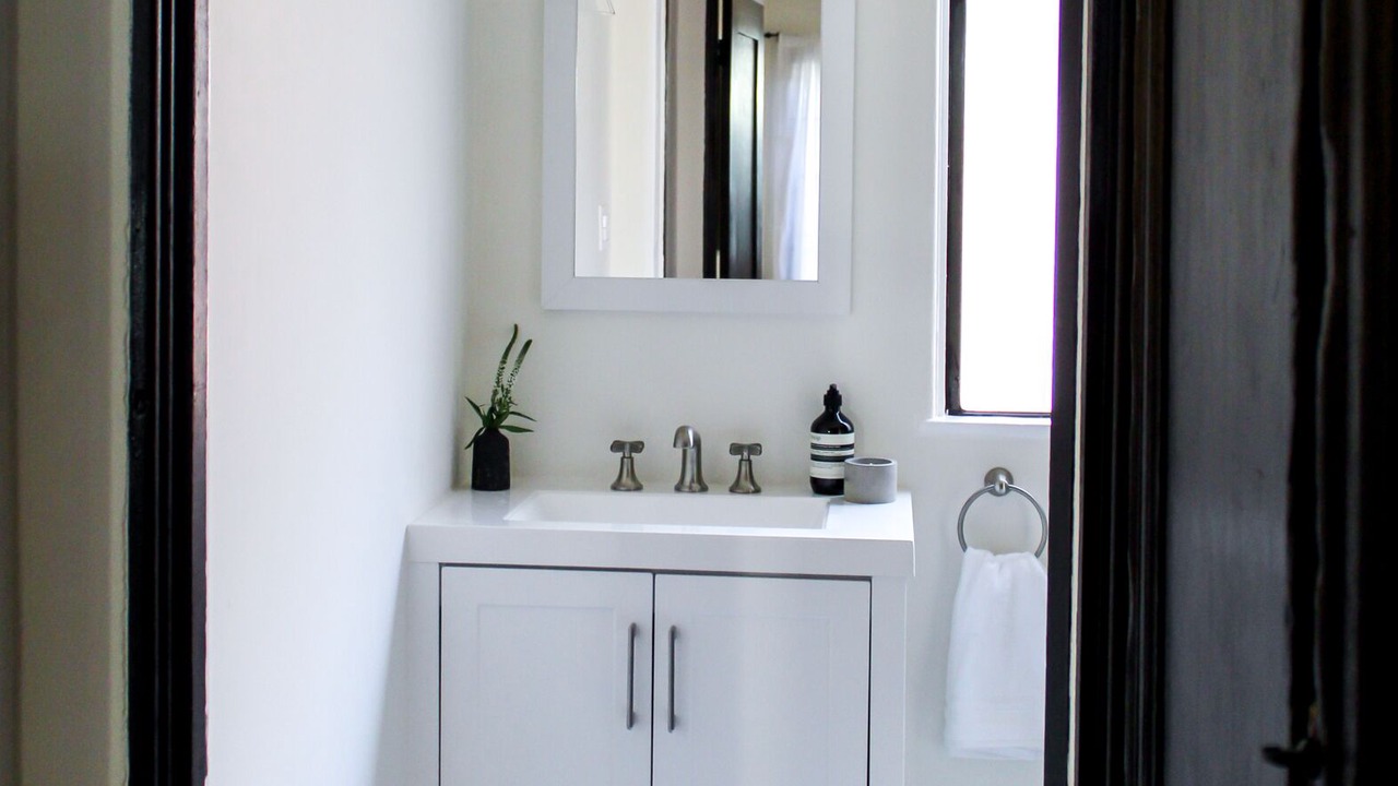Photo of Bathroom in Beachwood Canyon