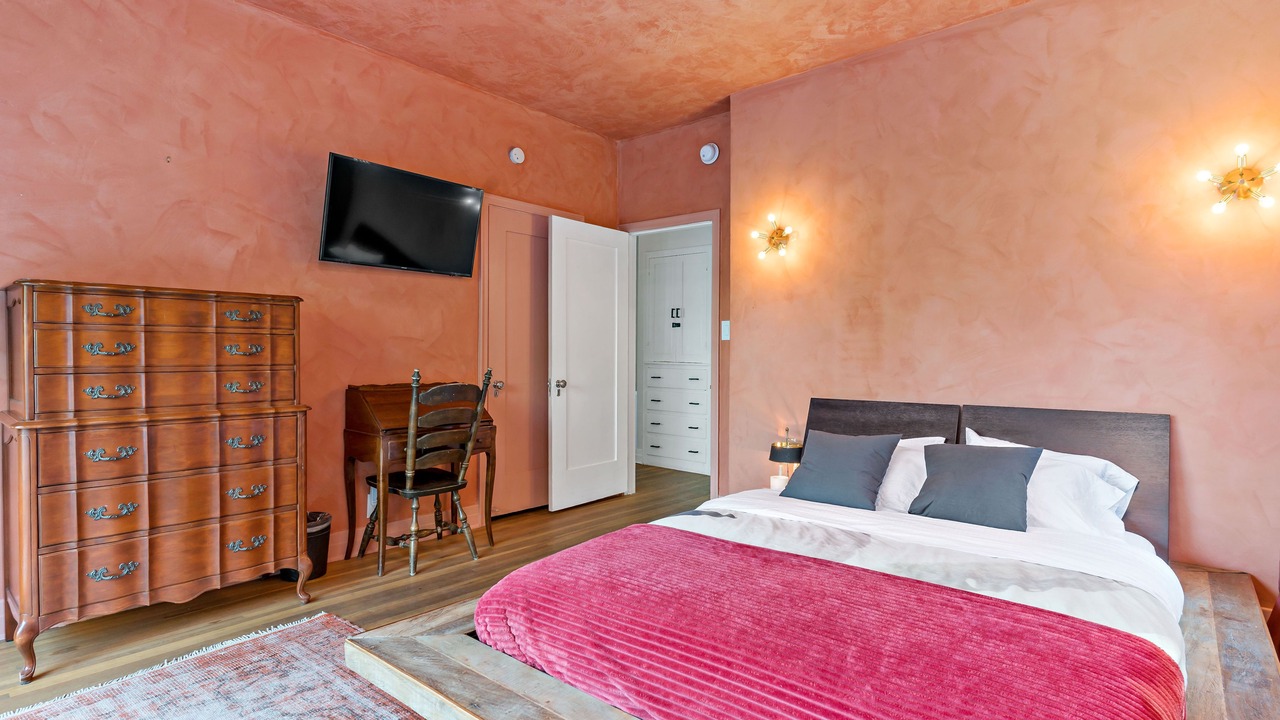 Photo of Bedroom in Los Feliz