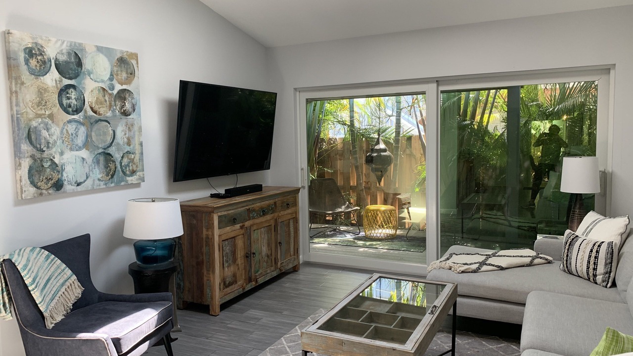 Photo of Livingroom in Midtown