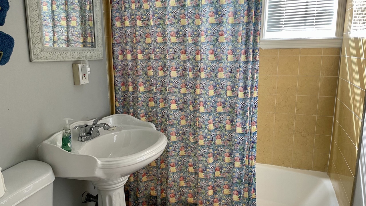Photo of Bathroom in Cudjoe Key