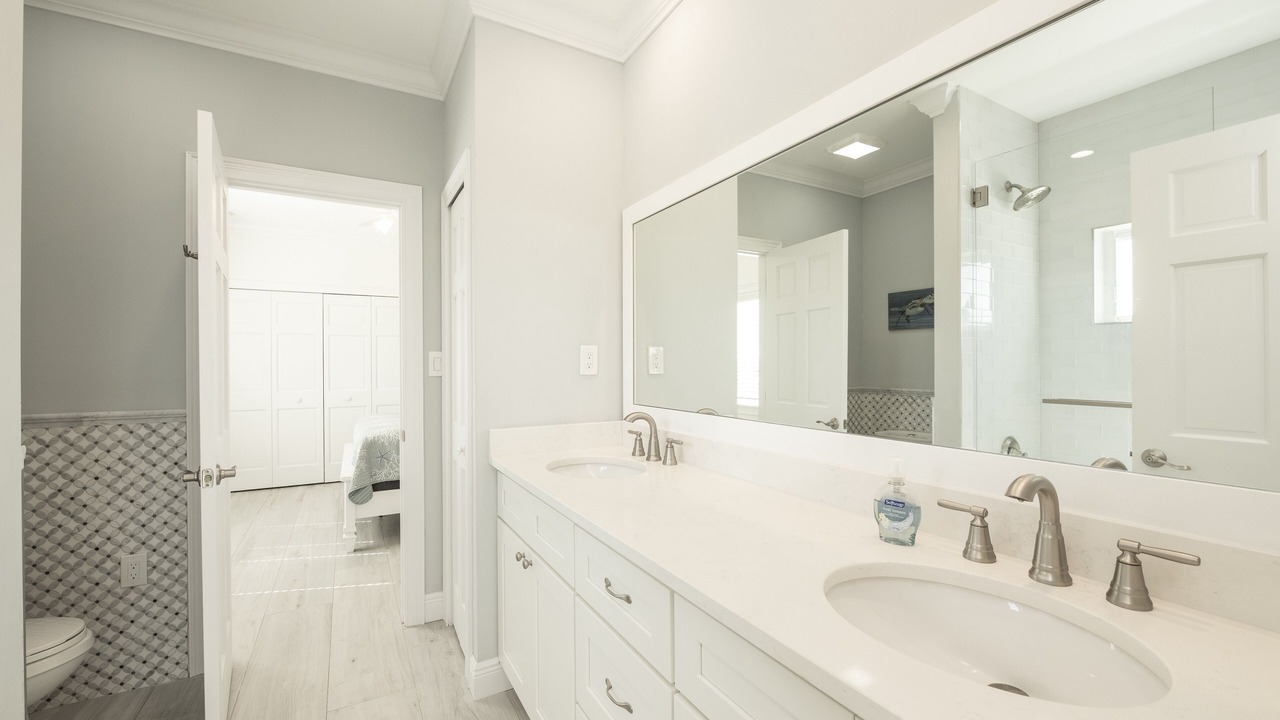 Photo of Bathroom in Little Torch Key