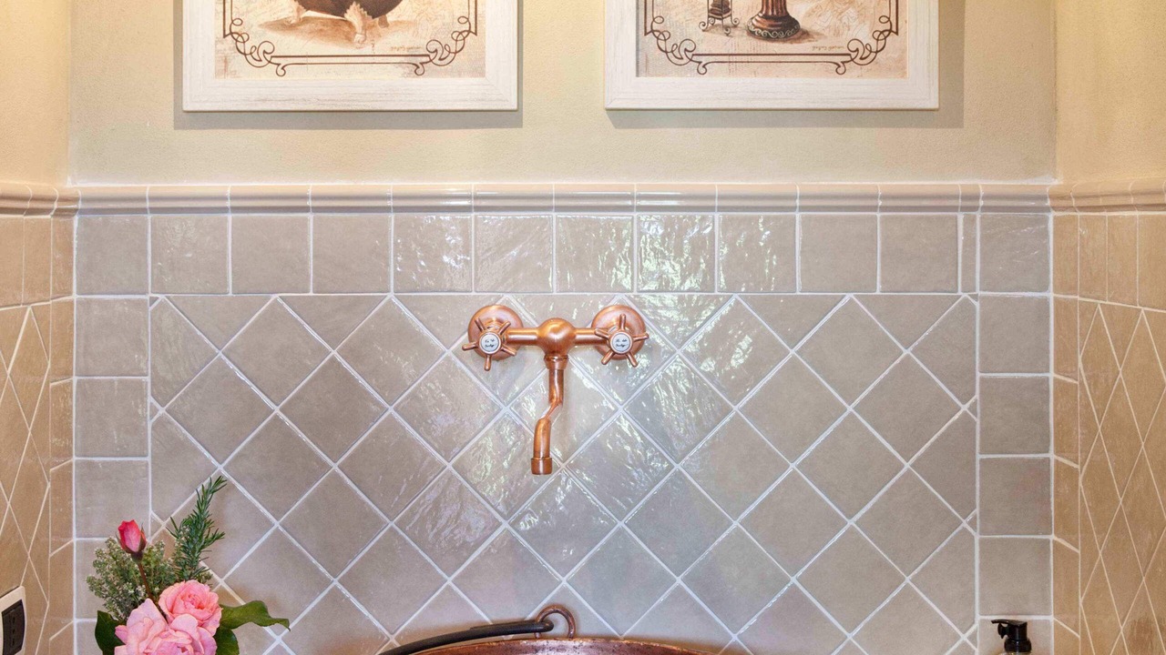 Photo of Bathroom in Poppi