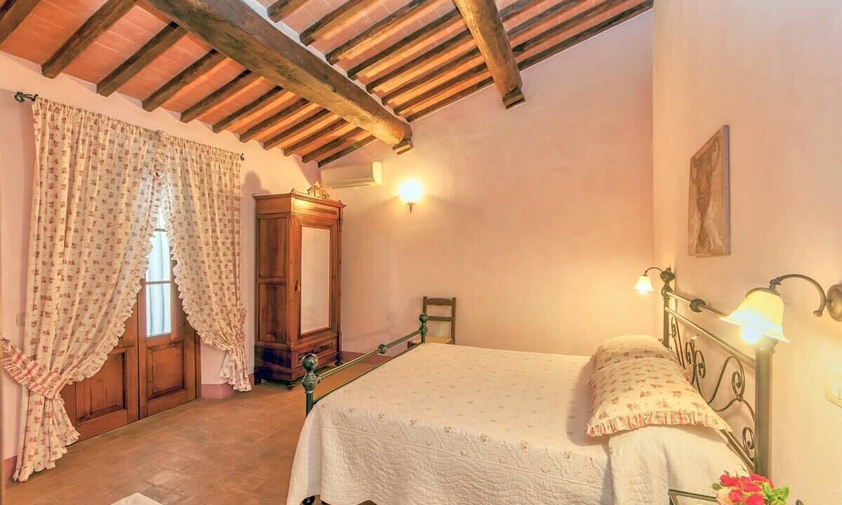 Photo of Bedroom in Monticchiello
