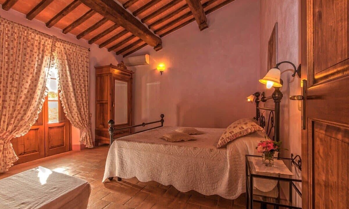 Photo of Bedroom in Monticchiello