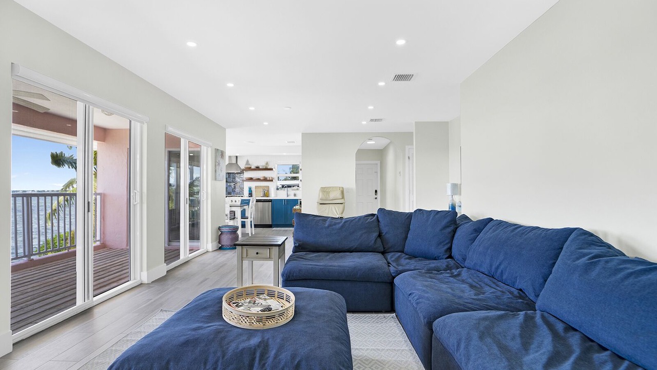 Photo of Livingroom in Cutthroat Harbor Estates