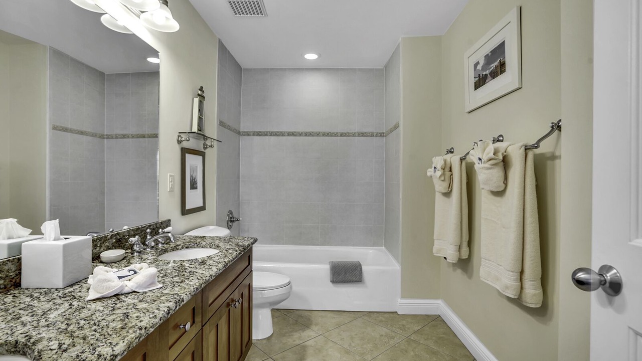 Photo of Bathroom in Marathon