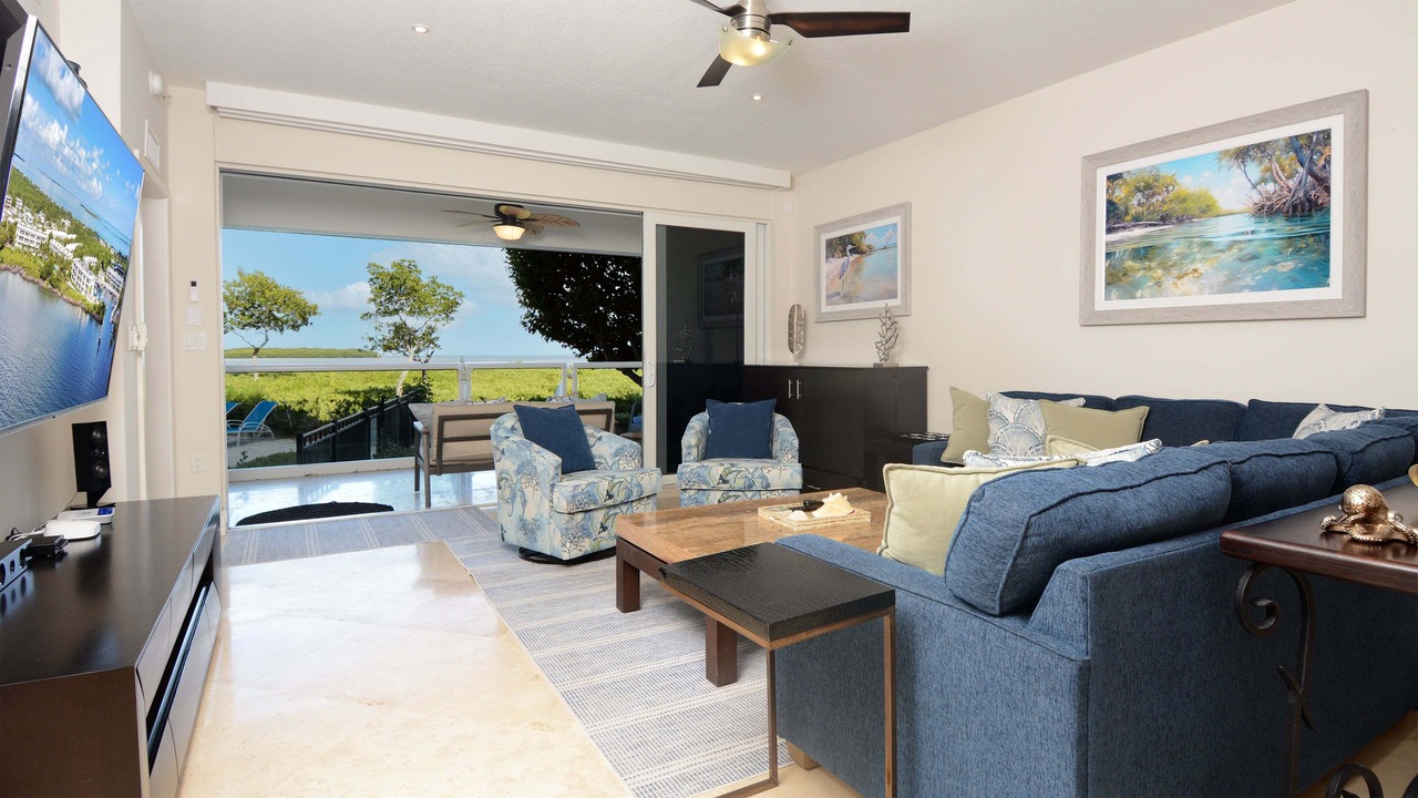 Photo of Livingroom in Rock Harbor