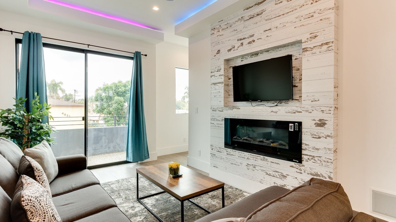 Photo of Livingroom in Mid City