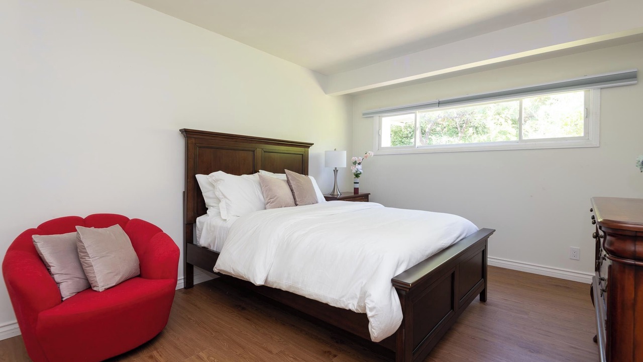 Photo of Bedroom in The Bird Streets
