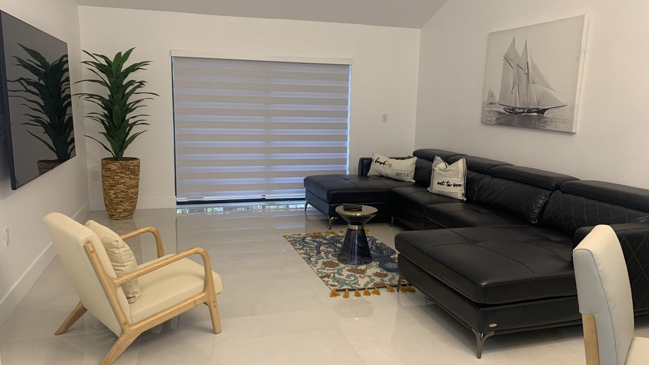 Photo of Livingroom in Rock Harbor
