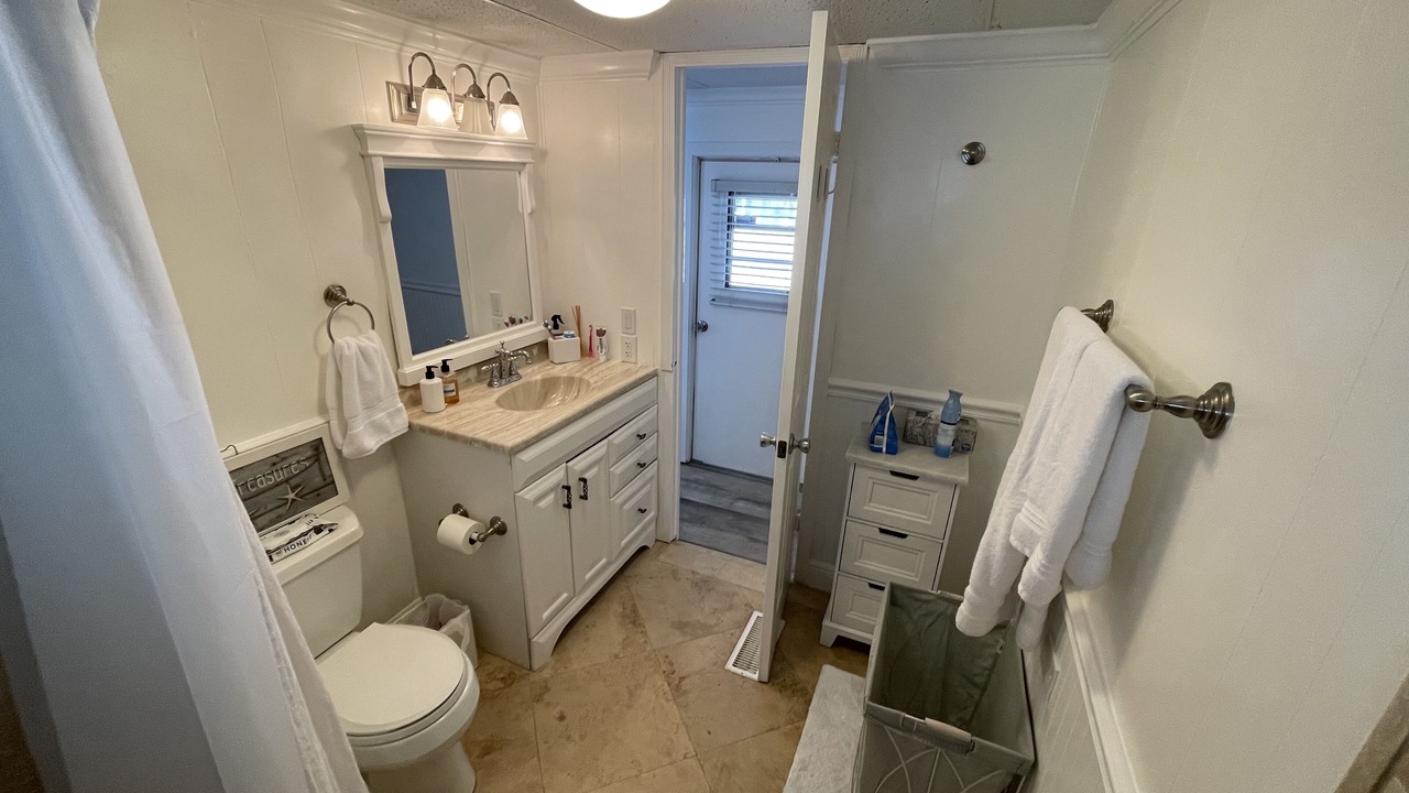 Photo of Bathroom in Tavernier