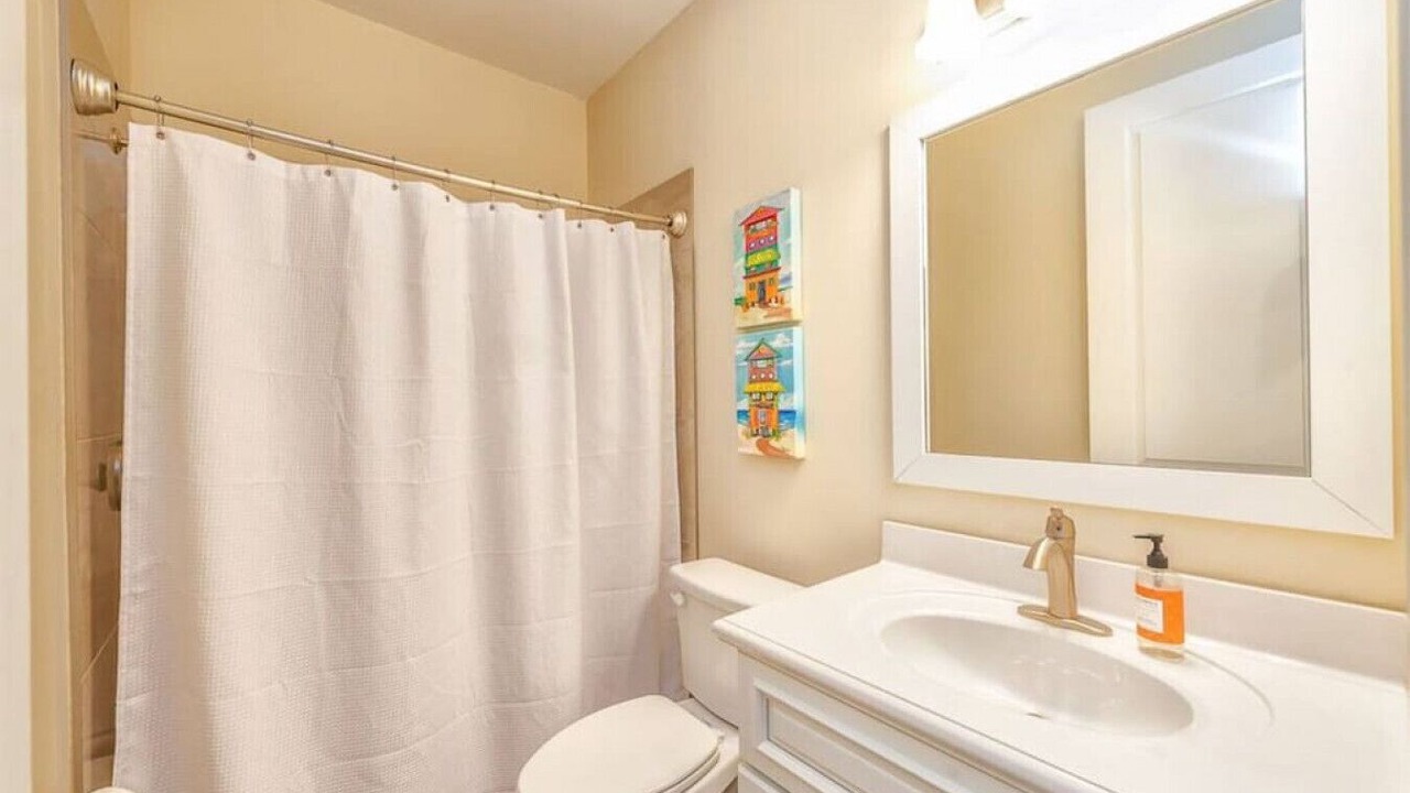Photo of Bathroom in Marathon