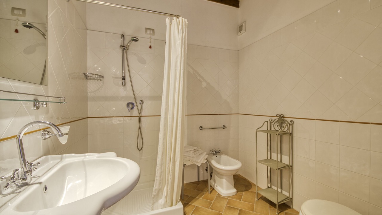 Photo of Bathroom in Ficulle
