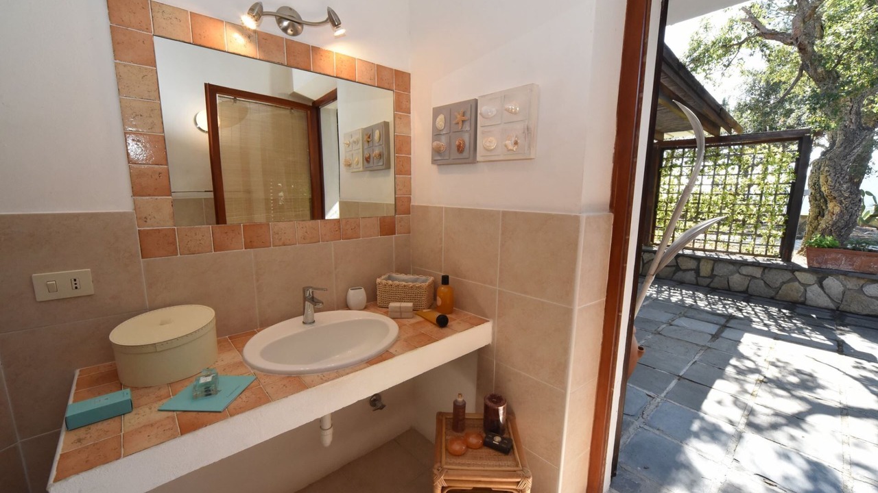 Photo of Bathroom in Naregno