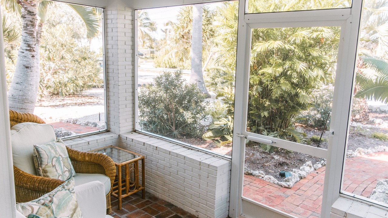 Photo of Livingroom in Tropical Bay Estates