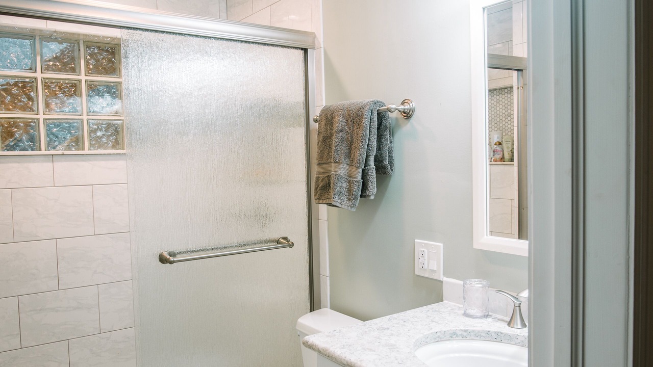 Photo of Bathroom in Tropical Bay Estates