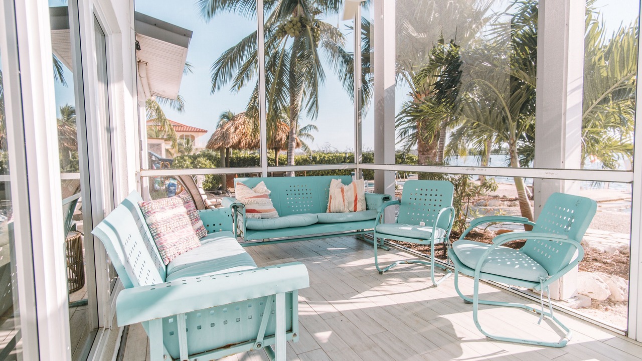 Photo of Patio Balcony in Tropical Bay Estates