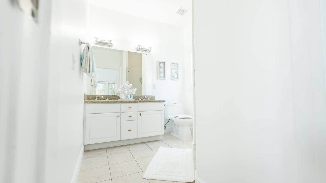 Photo of Bathroom in Islamorada