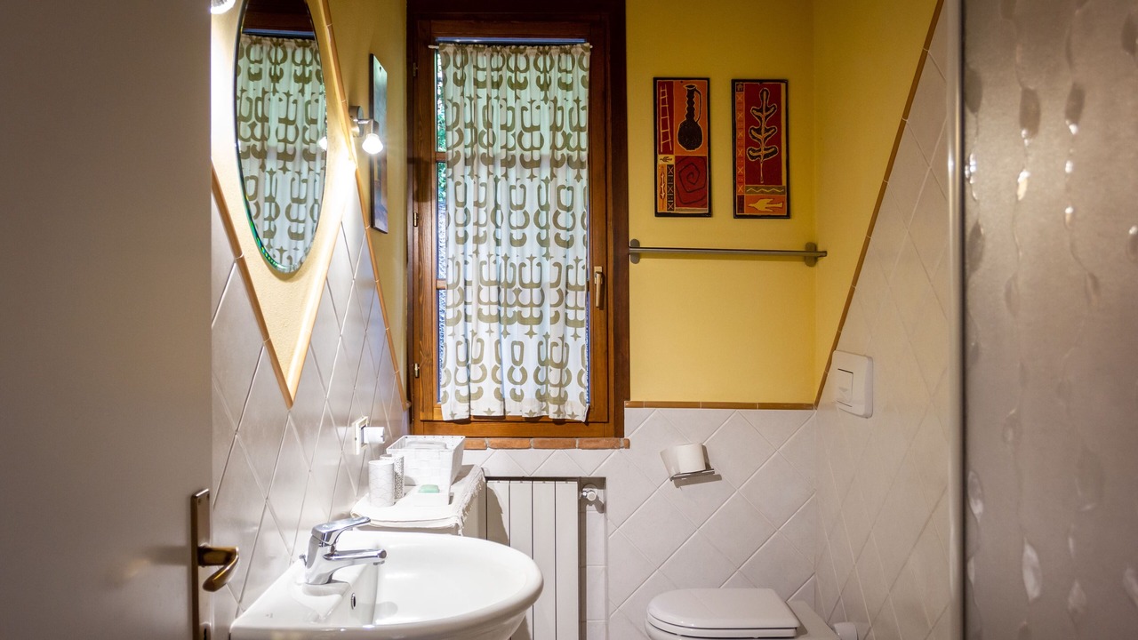 Photo of Bathroom in Montescudaio