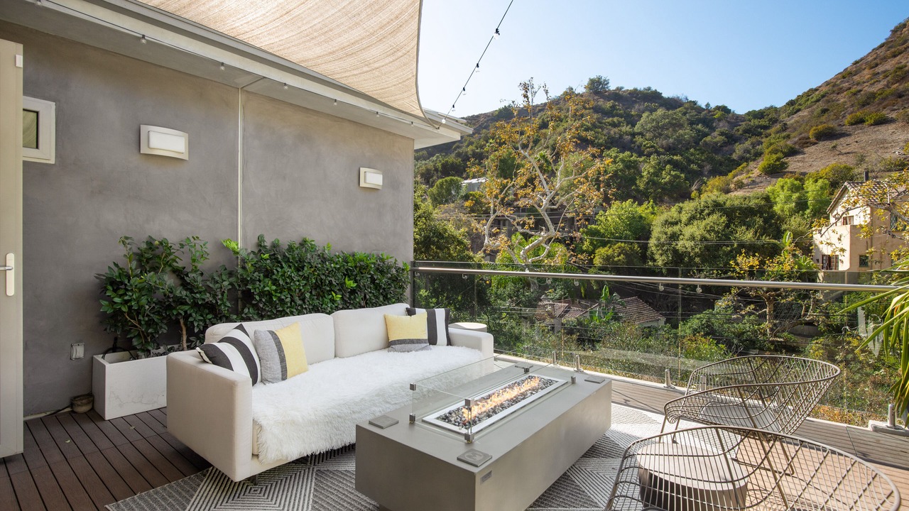 Photo of Outdoor in Hollywood Dell