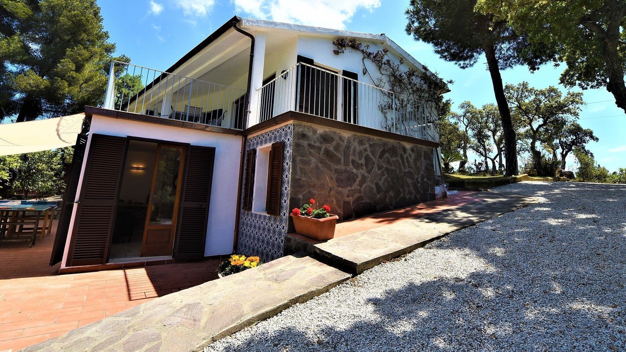 Photo of Outdoor in Naregno