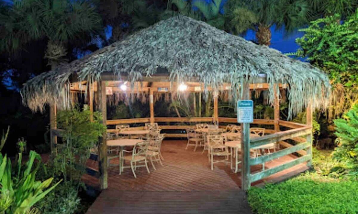 Photo of Outdoor in Lake Davenport Estates