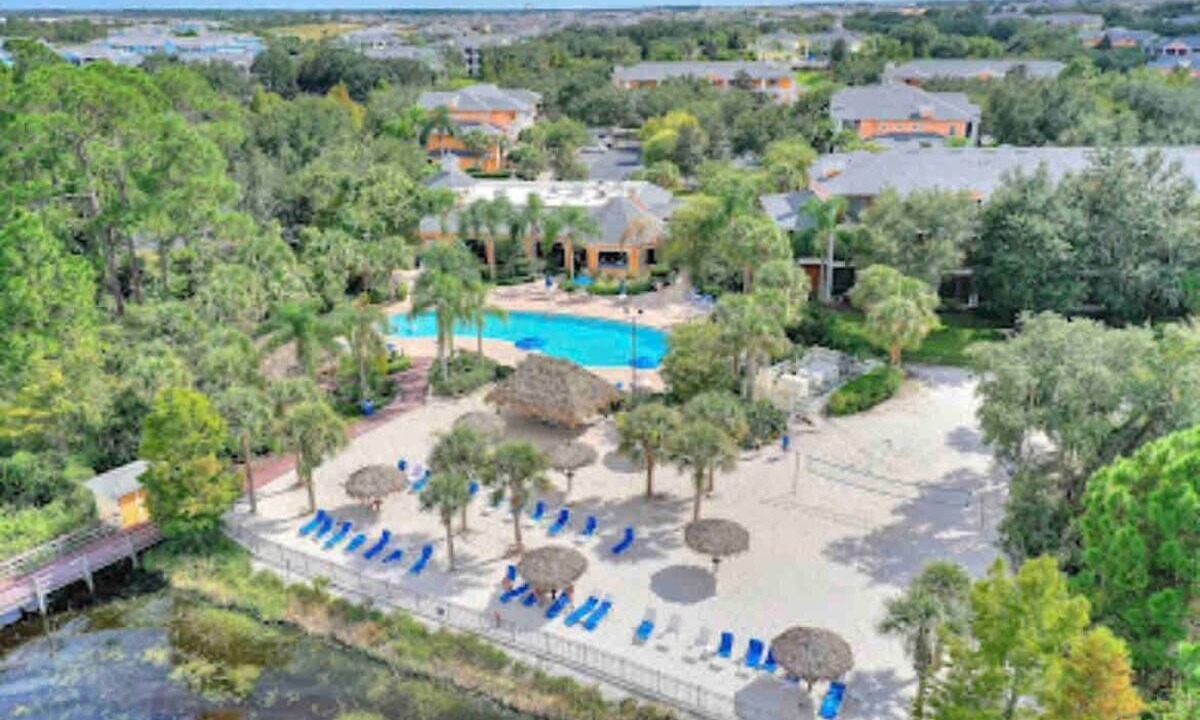 Photo of Outdoor in Lake Davenport Estates