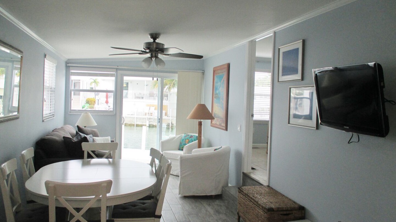 Photo of Livingroom in Cutthroat Harbor Estates