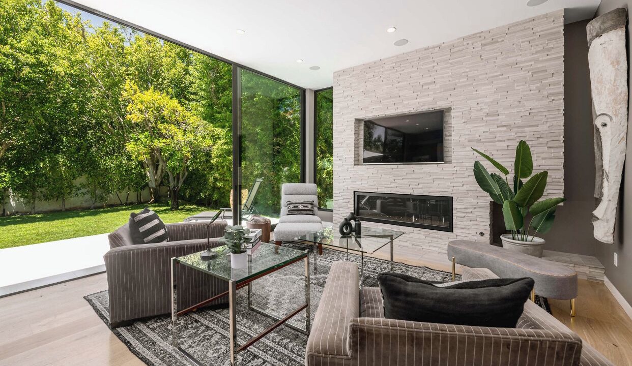 Photo of Livingroom in Melrose
