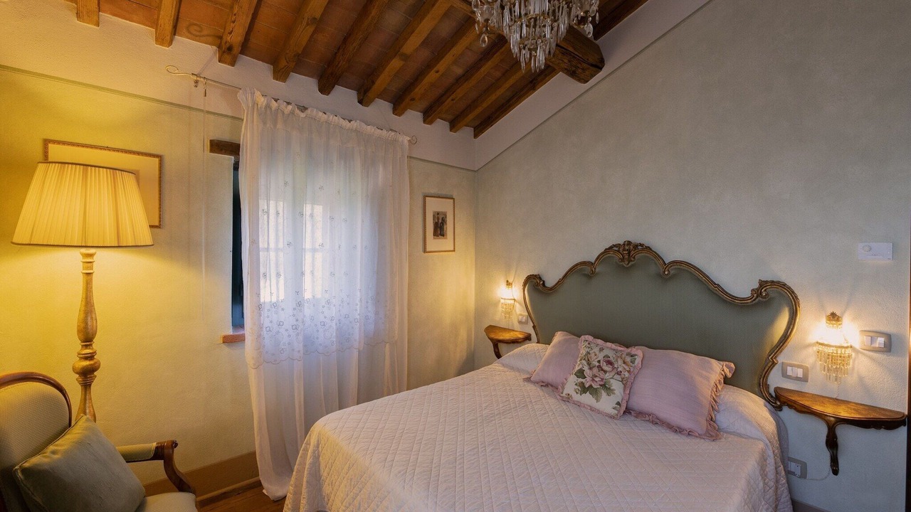 Photo of Others in Ossaia