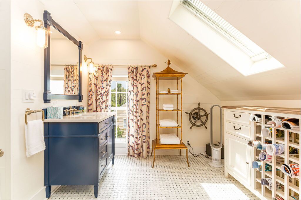 Photo of Bathroom in Historic Seaport