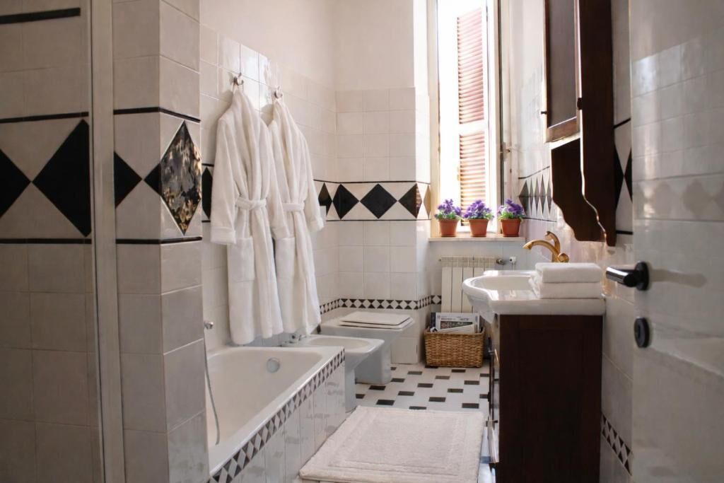Photo of Bathroom in Civitavecchia