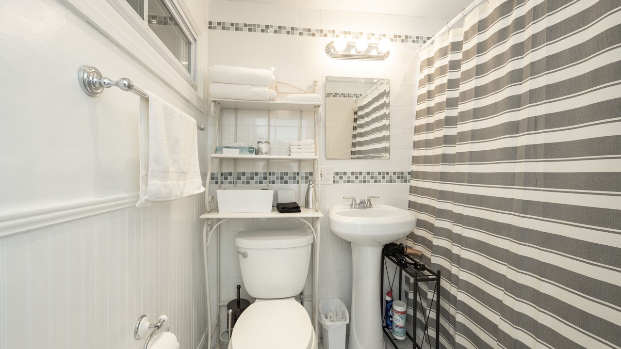 Photo of Bathroom in New Town