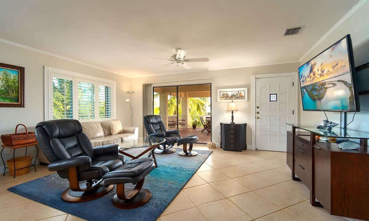 Photo of Livingroom in Whispering Pines