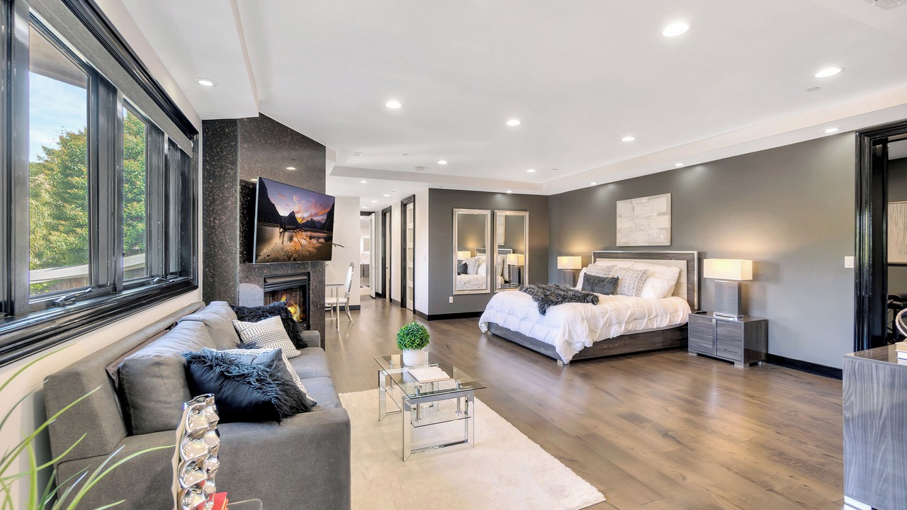 Photo of Bedroom in Hollywood Dell
