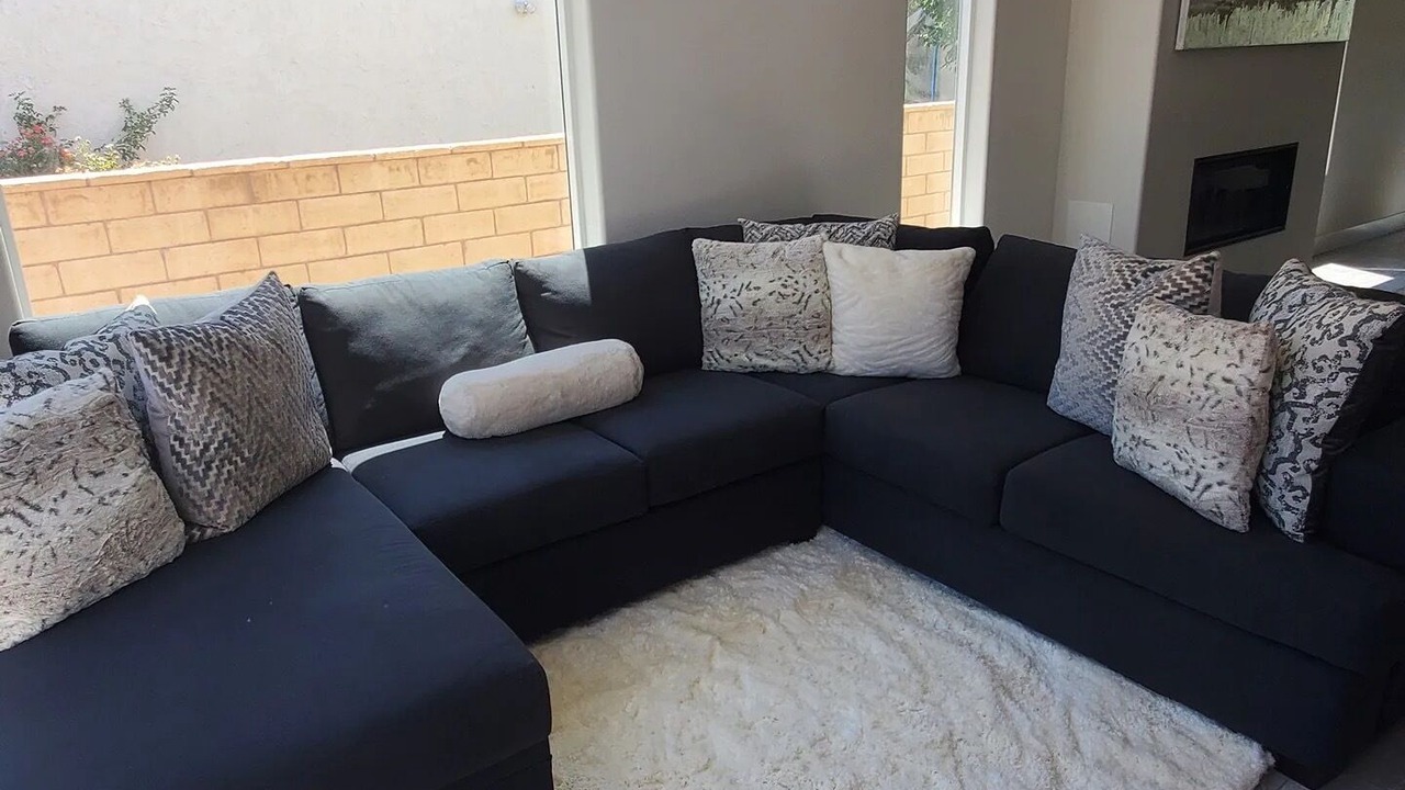 Photo of Livingroom in Victorville