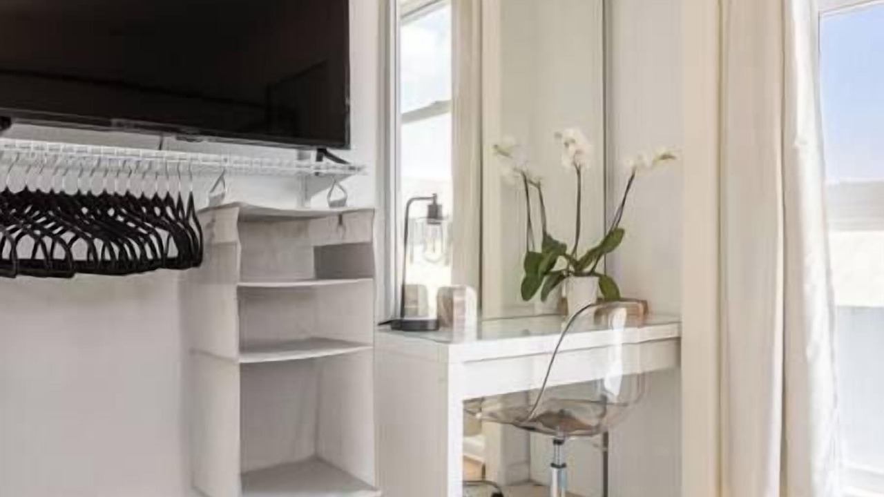 Photo of Bedroom in Hermosa Beach